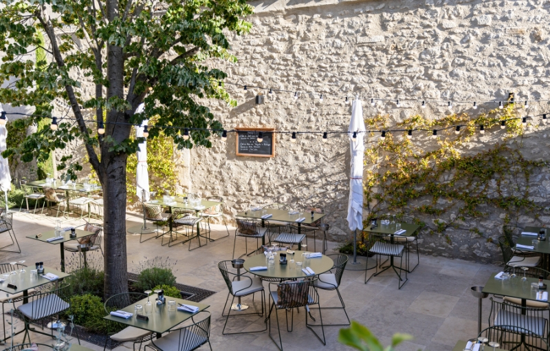 Terrasse Restaurant Têtes d'Ail Saint-Rémy-de-Provence Alpilles