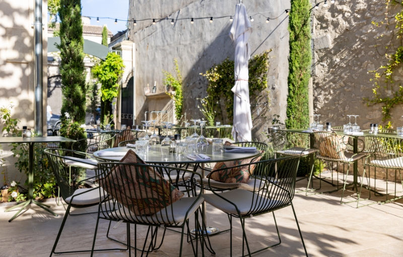 Terrasse Restaurant Têtes d'Ail Saint-Rémy-de-Provence Alpilles